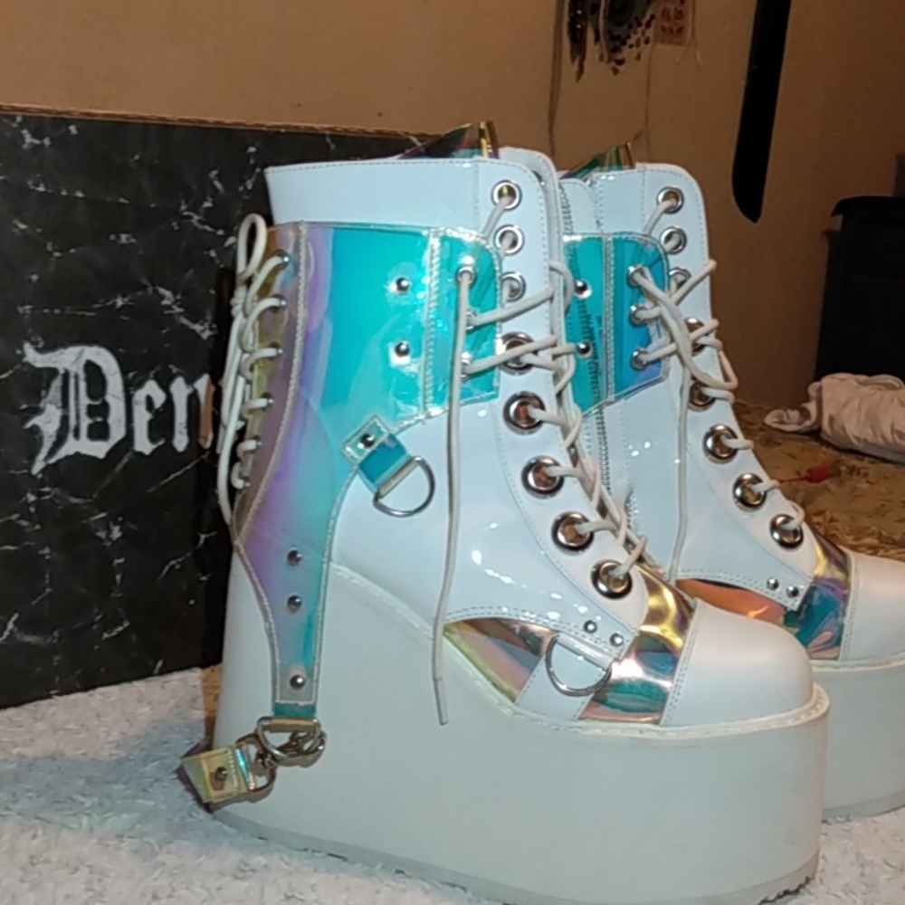 Demonias swing 115